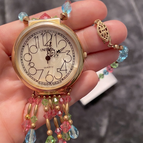 A Unitron Quartz watch(Swiss parts Thai Assembled) - Picture 3 of 3